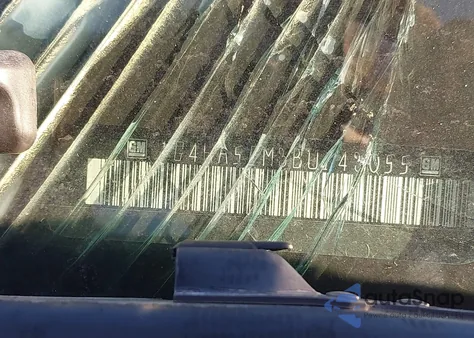 2011 Buick Lucerne Cx z USA, uszkodzony, nr VIN 1G4HA5EM3BU143055